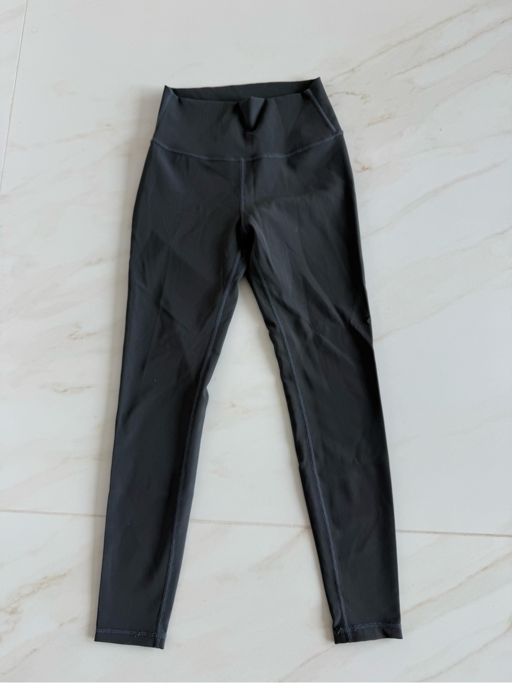 Wilo Base Ribbed (Charcoal) 7/8 Legging - Picture 2 of 4